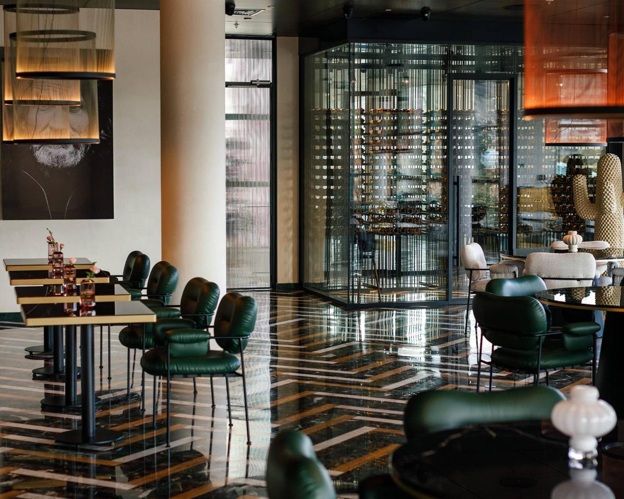 Ambassadori Tbilisi Hotel Ngoại thất bức ảnh The lobby